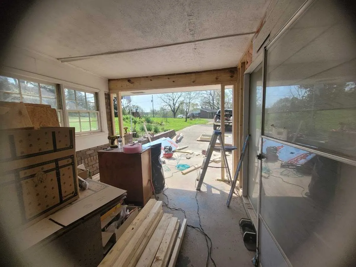 Air movers and dehumidifier for Water Mitigation Services in Temple Hills